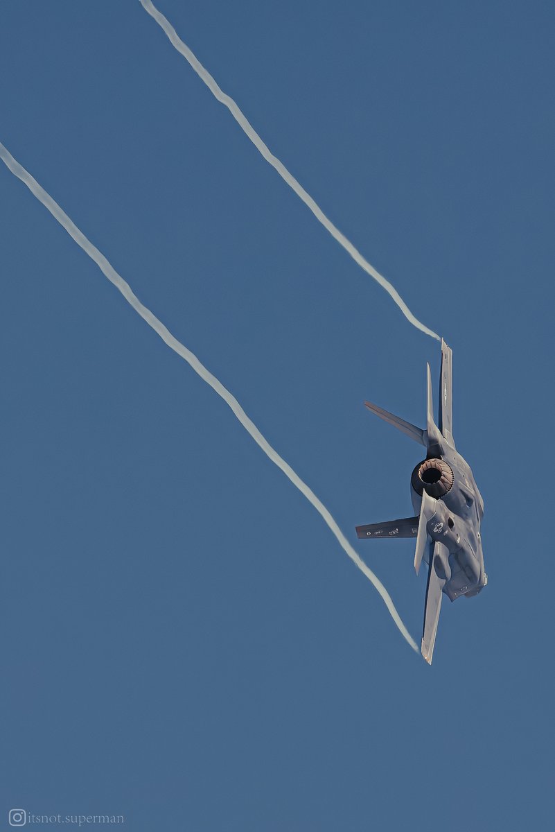 sugarpoultry's tweet photo. Caught a few #F35 's out of @HillAFBUtah. First time #planespotting there!
#hillairforcebase #airforce #fighterjet #fighterpilot #f35a #f35alightningii #aviationlife #aviationlovers #airplanes #jet #aviationphotography #military #airforce #usaf #utah #utahphotographer #utahaf https://t.co/INmb8rqVrL