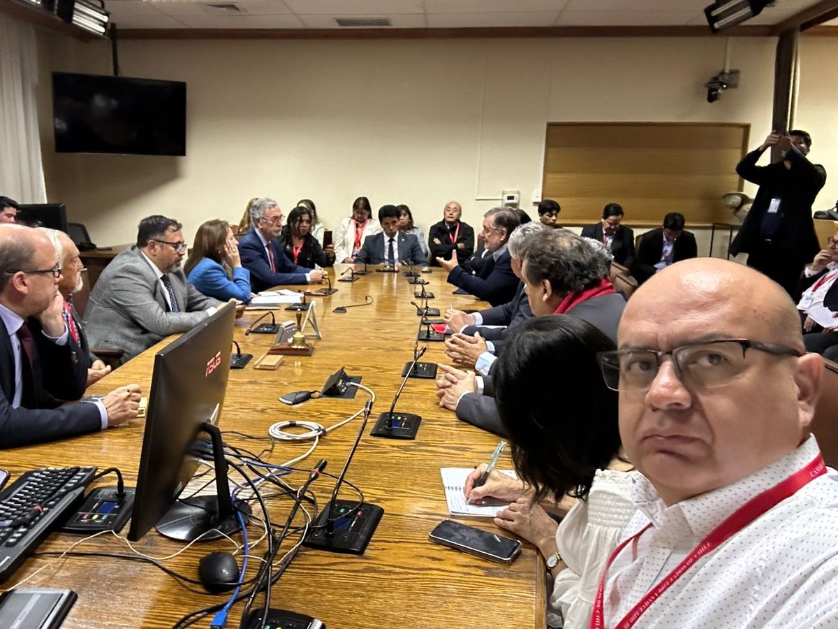 Diputadas y diputados de diversas bancadas conformaron la bancada transversal por las cooperativas. El objetivo es potenciar y colaborar desde el ámbito legislativo a estas unidades económicas asociativa que son parte importante de la economía del país.
