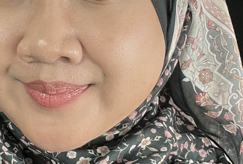 UPDATE LEPAS I ON OFF MAKAN PROBIOTICS FROM GKB :

1. Masalah keputihan dah improve banyak
2. 💩 dah lembut &amp; tak sembelit dah 

Pastu i notice macam my skin makin bersih jerawat susah naik and paling best muka dah tak menggelupas mcm dulu!! 😭❤️