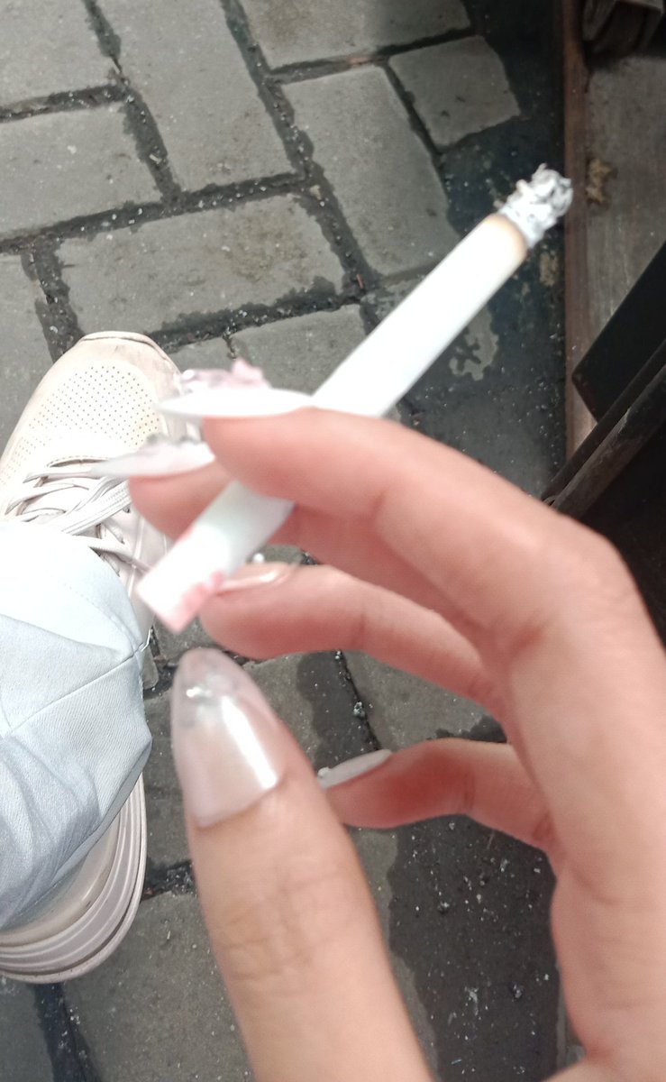 jutdaebin's tweet image. based on these four faceless pics, which skz member vibe do i give off?