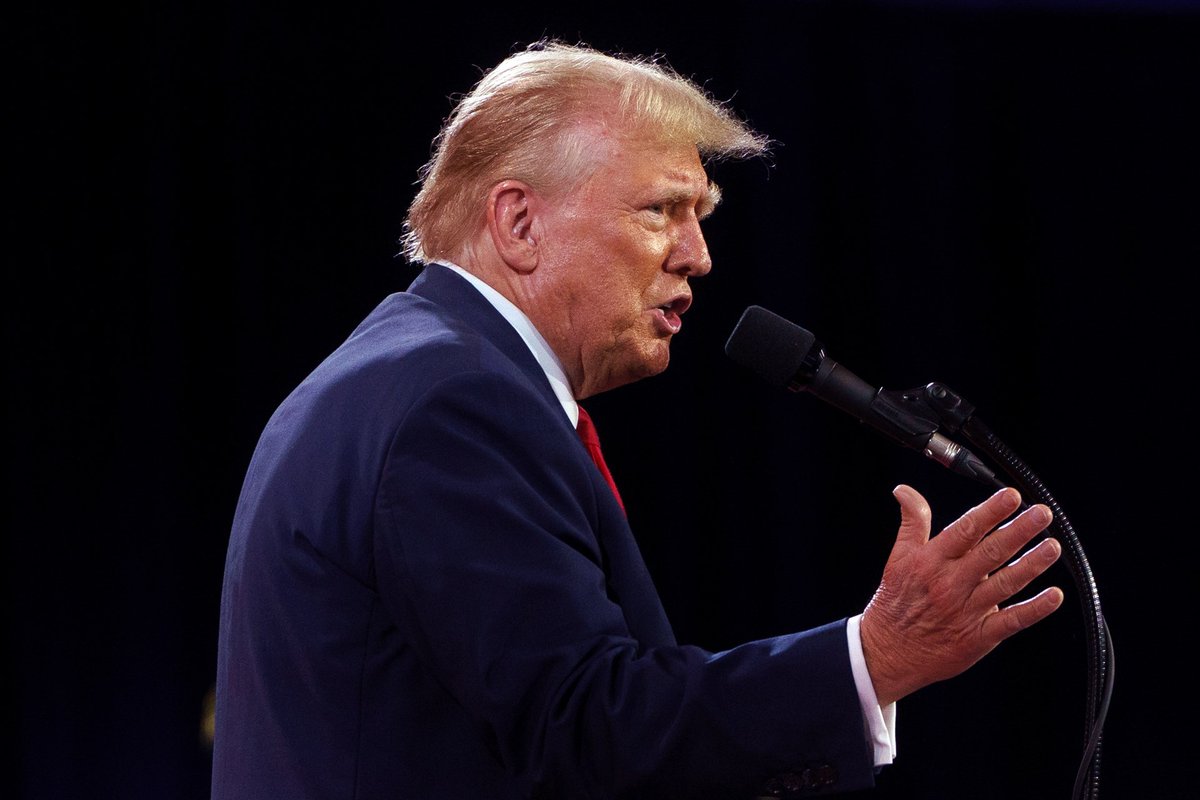 Het aftellen is begonnen: over iets minder dan 2 weken wordt Donald Trump opnieuw president. En als we hemzelf mogen geloven, gaat het land direct op z’n kop. Wat staat Amerika en de wereld te wachten?

Om 13.30u blikken we vooruit met Amerikakenner <a href="/KennethManusama/">Kenneth Manusama</a> op <a href="/NPORadio1/">NPO Radio 1</a>