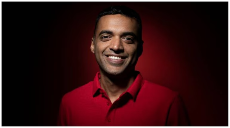 moneycontrolcom's tweet photo. #Business | Zomato joins quick food delivery space with 15-minute delivery service 🛵🥡

Tap for more info⤵️
https://t.co/qsUzoPcUiI

#Zomato #FoodDelivery #QuickDeliveryService https://t.co/7GzgsPz5Rn