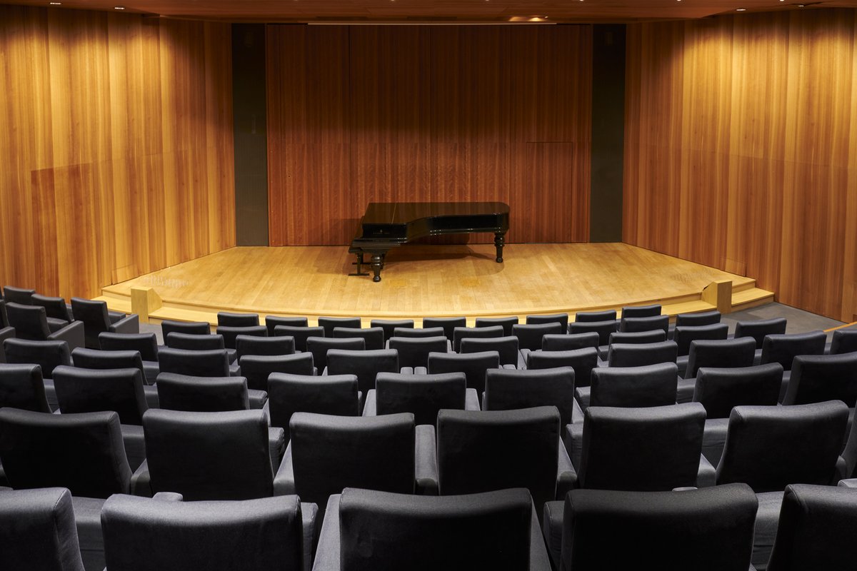 Voyage musical au temps de Ribera, ce 19 janvier au #PetitPalais !

Les étudiants du CRR de Paris explorent les musiques italo-ibériques qui ont marqué la vie du peintre, de Valence à Naples 🎻

🏛️ À l’auditorium à 16h
🎟️ Gratuit et sans réservation