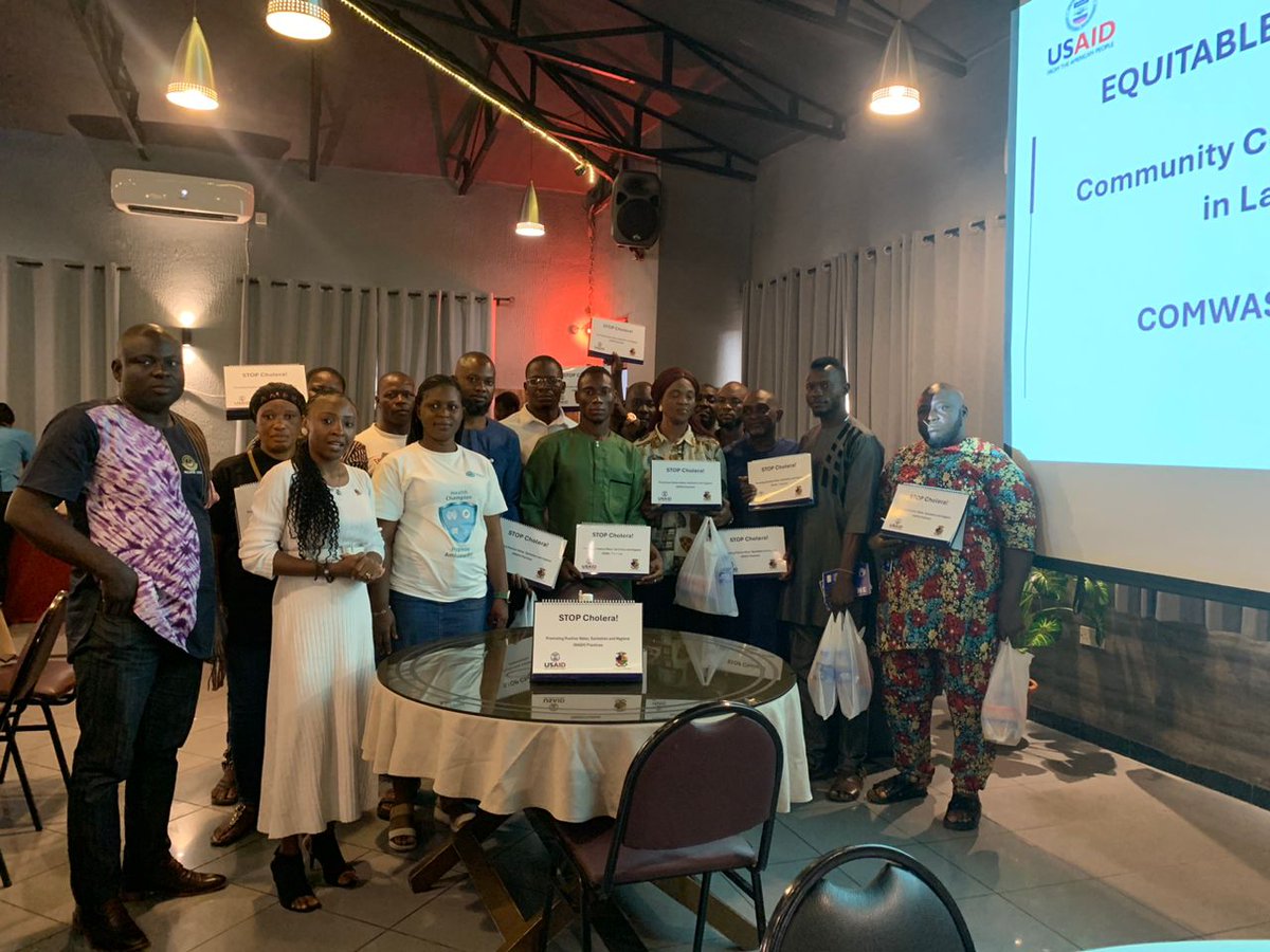 Ehainigeriaorg's tweet photo. We've kicked off training of COMWASH Ambassadors drawn from motorparks, markets, and schools in 7 Local Government Areas (LGAs). Enjoy highlights from the training held for representatives from motor parks in Ajeromi Ifelodun LGA.
#EHAINigeria
#StopCholera
#COMWASH
#USAID
#LUWASH https://t.co/gM0D1TzXqB