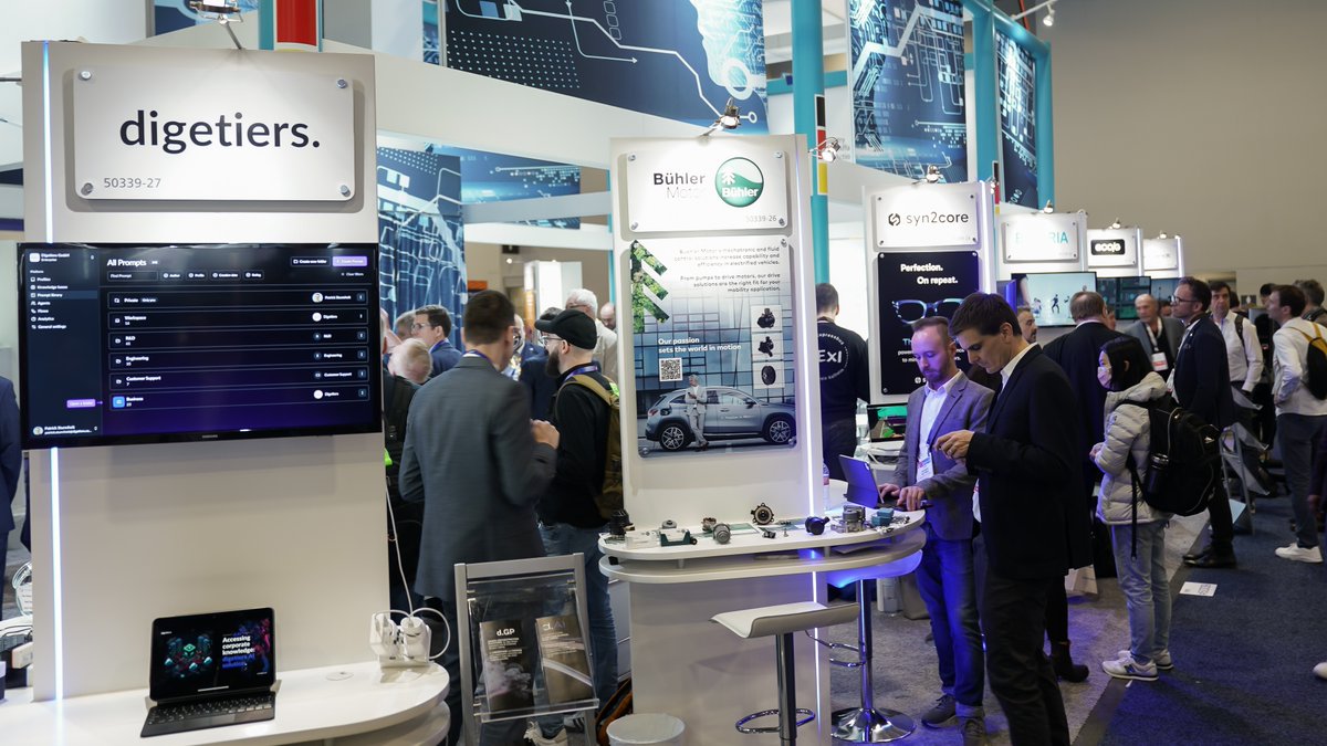 BMV's tweet photo. Wir machen genau da weiter, wo wir letztes Jahr aufgehört haben. Nämlich mit Technik, die begeistert und inspiriert – ausgestellt auf der #CES2025 in Las Vegas! @CTATech