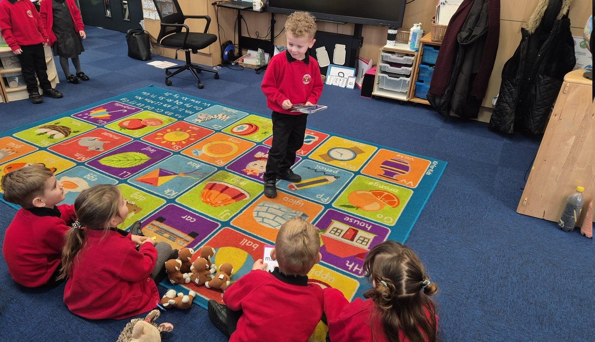 Miss Kidd (@kiddbk26) on Twitter photo Your celebration assemblies have inspired the reception leaners in their Child initiated play this morning <a href="/baxter2802/">Tom Baxter</a>. We have had many learners aspiring to be you, giving out lots of certificates and even reading badges! <a href="/GosbertonAcad/">Gosberton Academy</a>
#CelebratingLearning 🥳 Your celebration assemblies have inspired the reception leaners in their Child initiated play this morning <a href="/baxter2802/">Tom Baxter</a>. We have had many learners aspiring to be you, giving out lots of certificates and even reading badges! <a href="/GosbertonAcad/">Gosberton Academy</a>
#CelebratingLearning 🥳