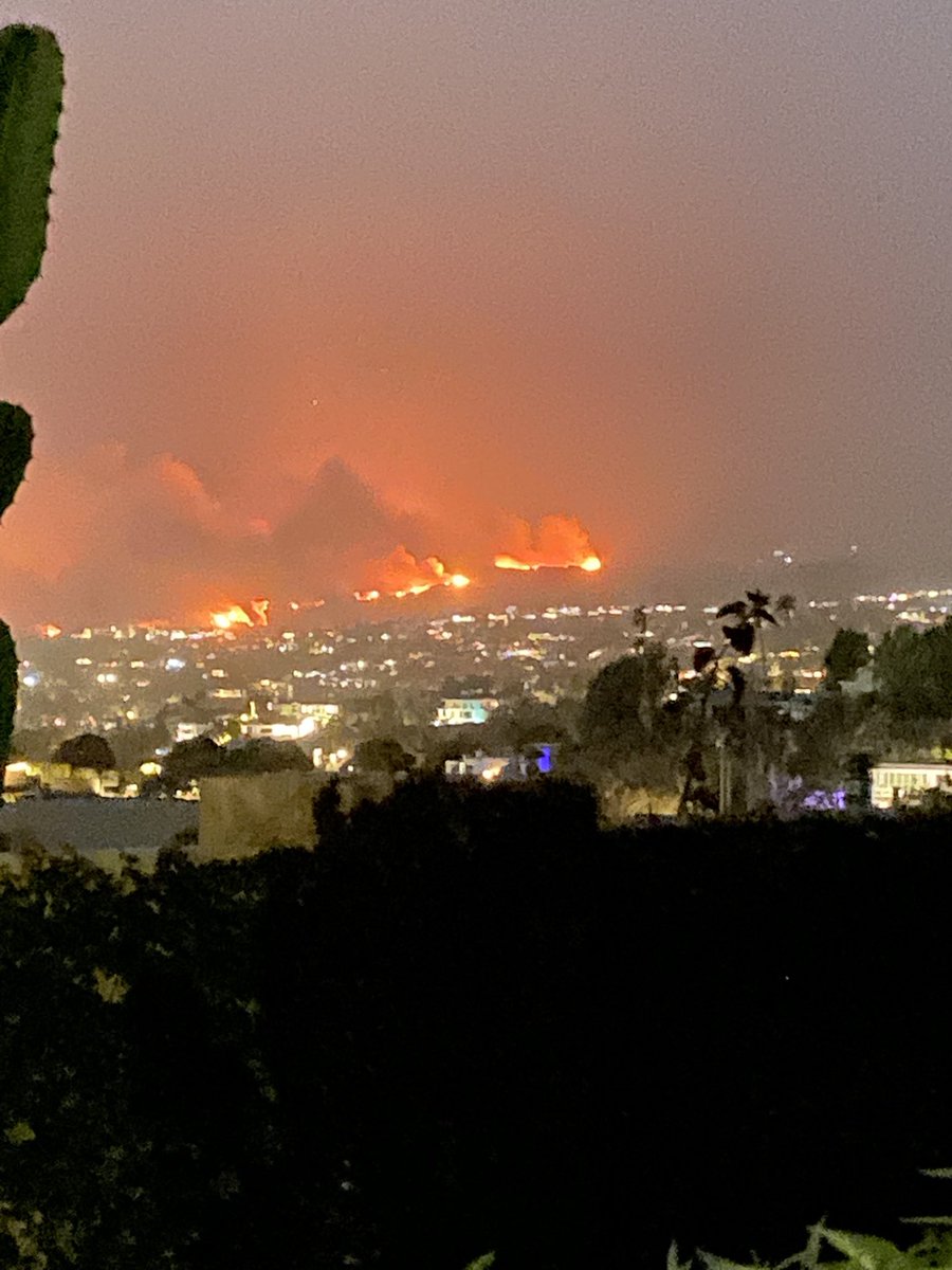 CATslashDOG's tweet image. Pray for the residents Ladera Hills #californiawildfires