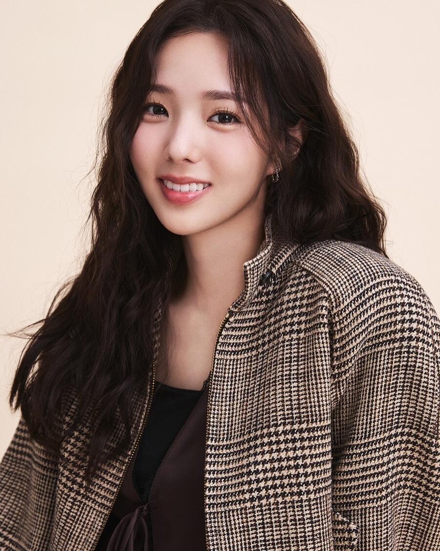 ciabyscene's tweet photo. #ChaeSooBin: "I still can't believe that I've received so much love. I saw a video on SNS of overseas fans watching it, and it was so amazing. I'm grateful that the response from overseas is good."

#WhenThePhoneRings #채수빈 https://t.co/GpqYF2WVgf