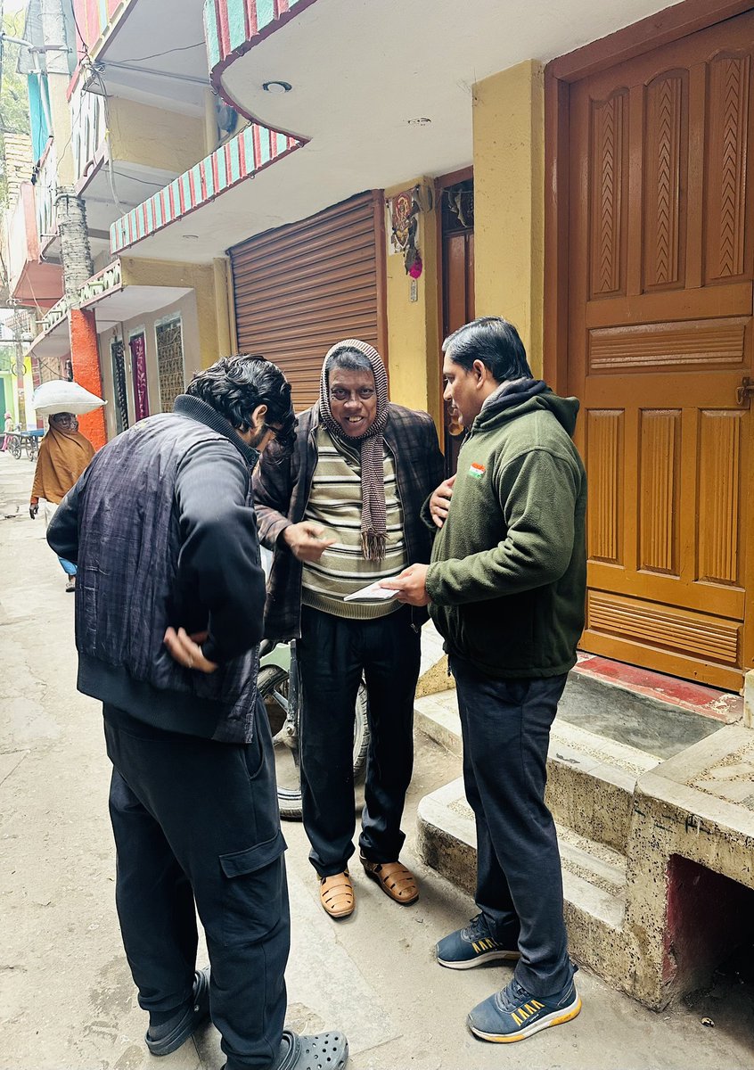 VineetNarayanS1's tweet photo. आगामी 11 जनवरी को होने वाले पापा जी के पुण्यतिथि को लेकर नून के चौराहा, रानीपुर, कस्बा, प्रतापपूरा,मूरतुलीगंज में पटना महानगर के जिला अध्यक्ष श्री संजीव मेहता जी और युवा साथी गण लोगों को घूम घूम कर आमंत्रित करते हुए l
आप सभी को दिल से आभार 🙏🏻
#skvm #satyendrakushwah #patnasahib https://t.co/Qnobk2fEu4