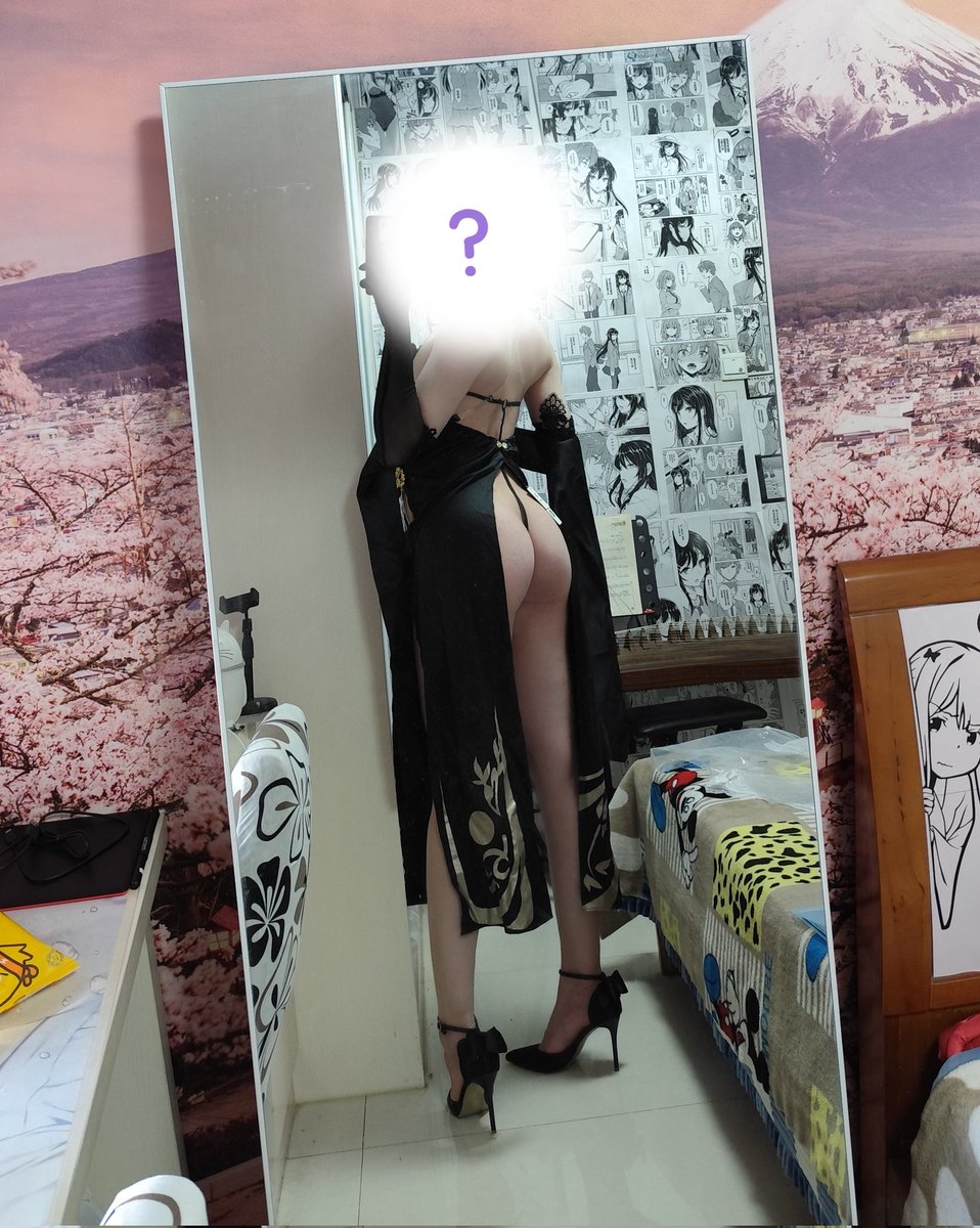 要是粉丝数5432后面加个一就好了。。。
#男娘 #伪娘cos  #女装大佬