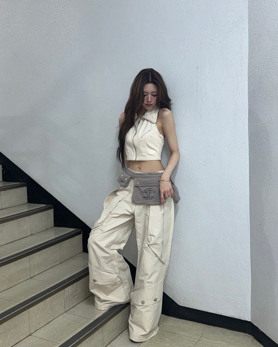 ITZY_YUNA's tweet photo. 🤍 https://t.co/jHInntYfFC