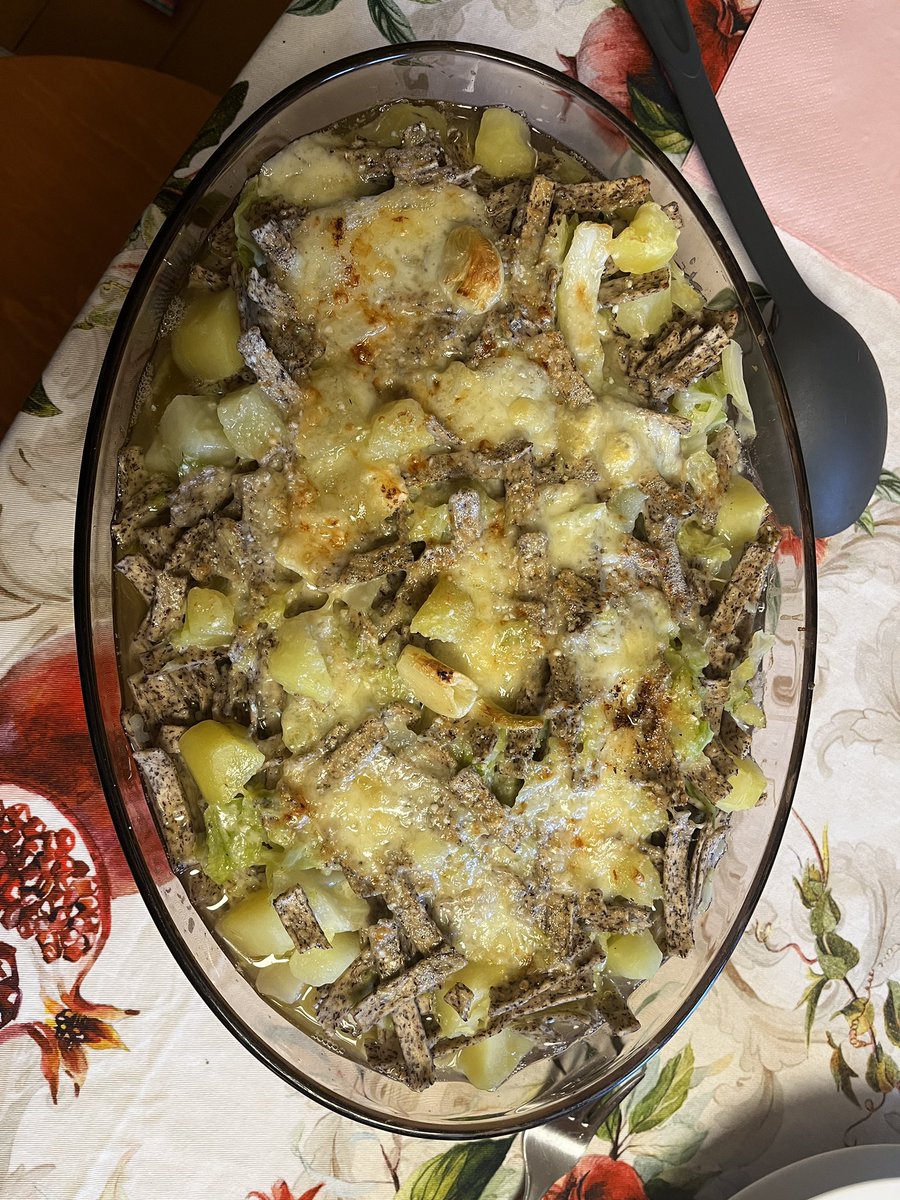 AleGiuliani23's tweet photo. @GuidiMarchand Scambiamoci le ricette 😊 https://t.co/MtDbIftnuD