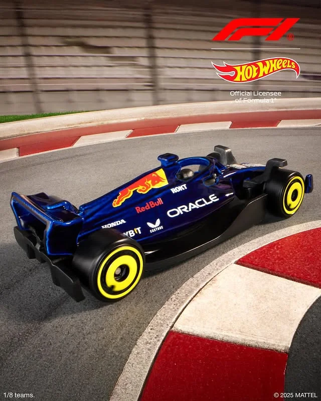 RBR_Daily's tweet photo. 🚨 Official pictures of the Red Bull Hot Wheels diecast that will be on sale soon https://t.co/JpgjDhZhoy