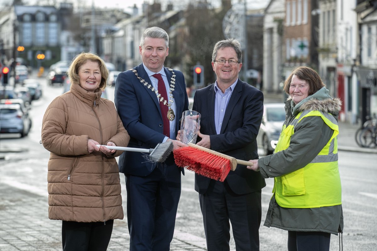 Irish Business Against Litter (@irishlitter) on Twitter photo Well done to Naas, which won the IBAL Anti Litter League for the 3rd time in 4 years this week! <a href="/KildareCoCo/">Kildare County Council</a> Well done to Naas, which won the IBAL Anti Litter League for the 3rd time in 4 years this week! <a href="/KildareCoCo/">Kildare County Council</a>