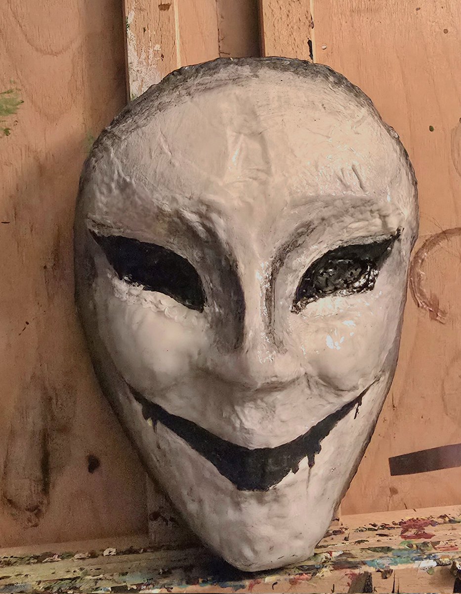 Ember319098's tweet photo. The fade mask has been completed! 🎭
Credit to fadebynightva <as this is his character> hope you enjoy this ! https://t.co/93J6TOY6N6