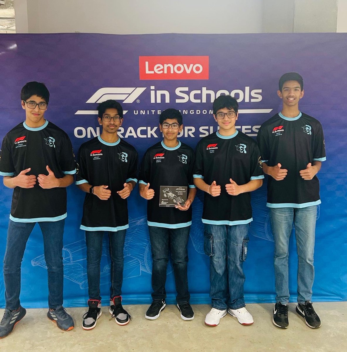 Congratulations to all the 22 Year 10 students who recently competed in the F1 in Schools Regional Competition, picking up 11 trophies between the four teams: 'Genesis Racing', 'Blitz', 'Iconix' and 'Hyperstorm'. 
@f1inschoolsUK #stem #stolavesgrammarschool