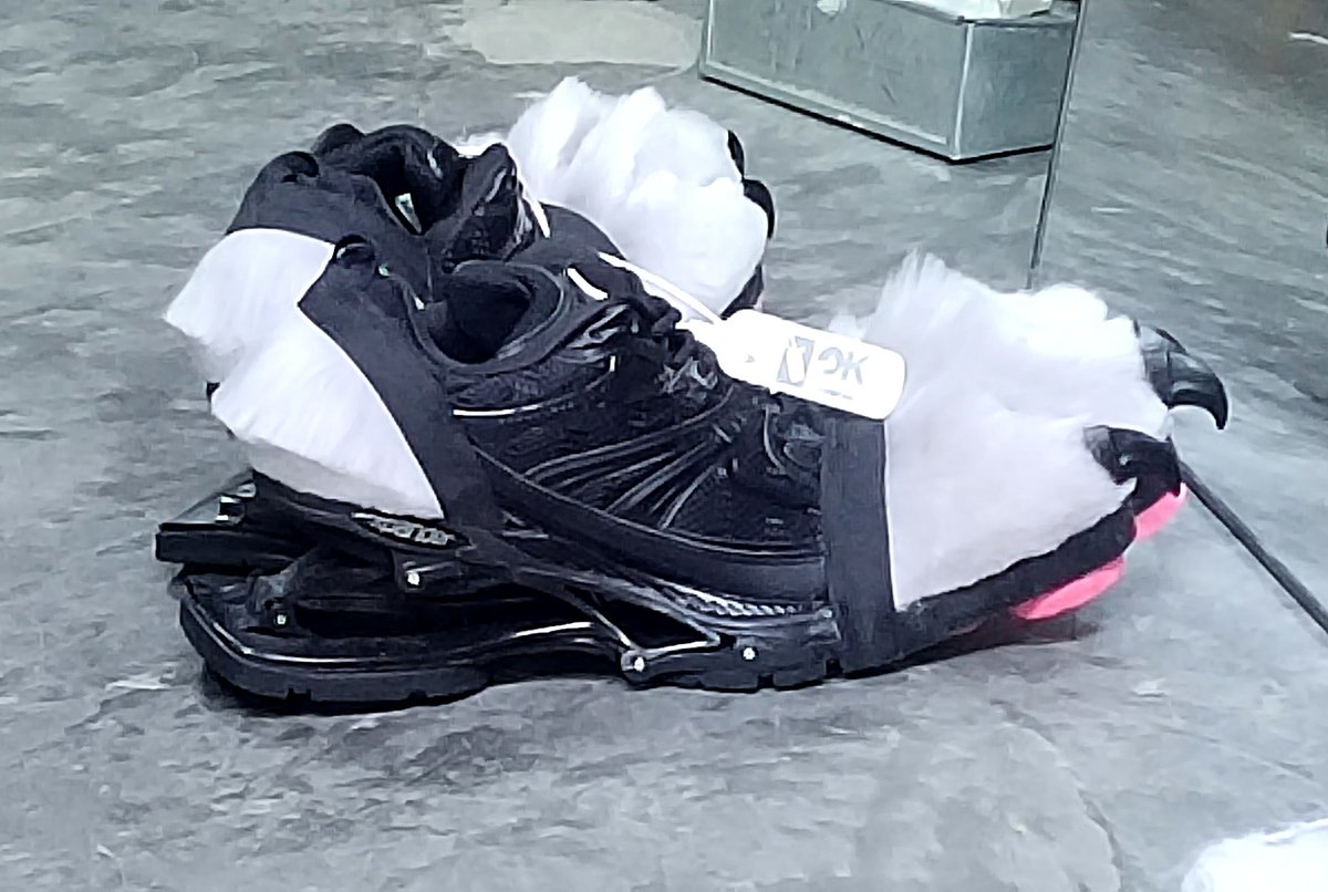 SHAN_JUN_'s tweet photo. 虎脚
#山君工坊 #pawsshoes #fursuit https://t.co/DBDOxMxBZd