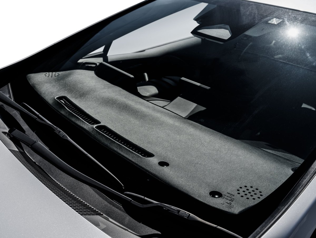 KSPEC_PR's tweet photo. Artina 
60プリウス
ダッシュマット好評発売中！

車種専用設計、デフロスター、スピーカー等、必要部分は穴開け加工済み

ラグジーでエレガントな車内空間

@Artina_jp 

#artina 
#アルティナ 
#60プリウス https://t.co/9tTm9ZWhpn