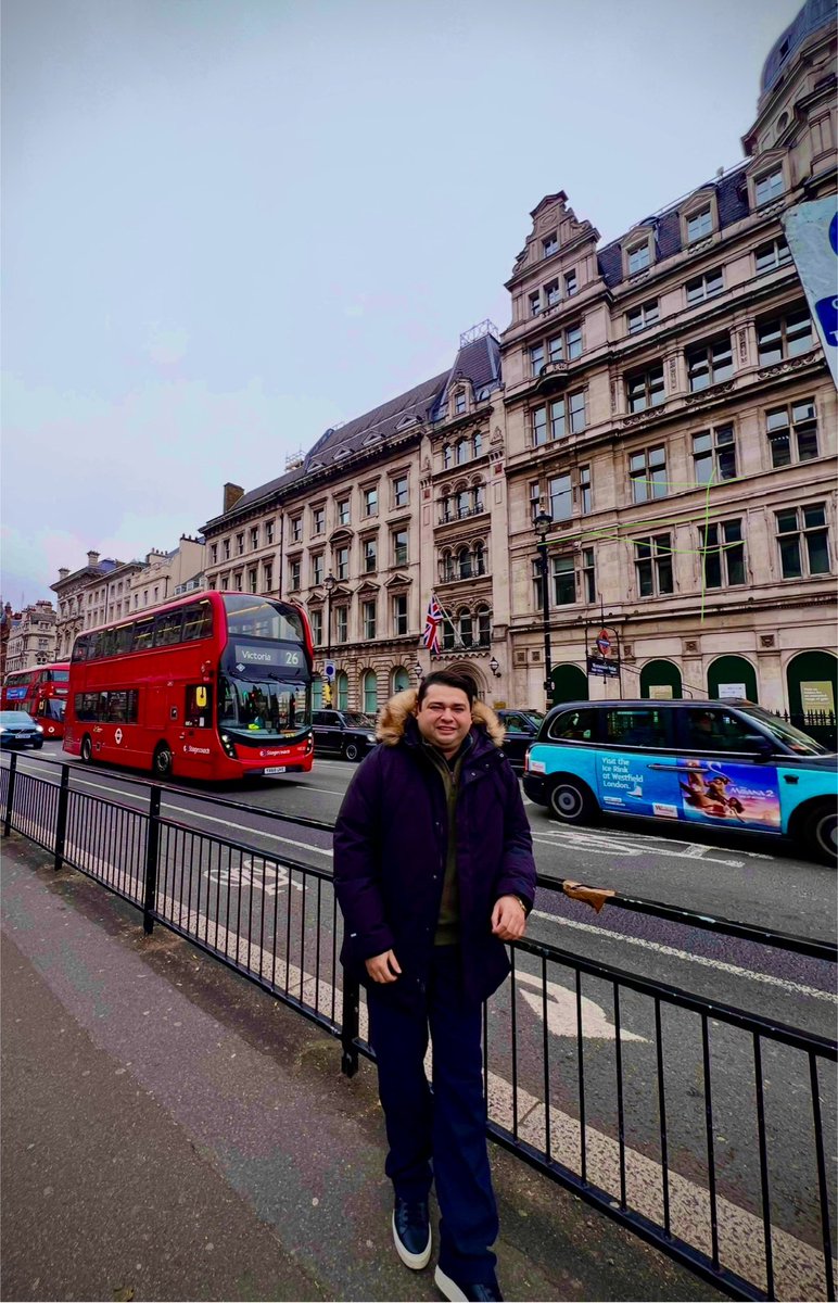 Gjoamd's tweet image. Londres , Inglaterra 🏴󠁧󠁢󠁥󠁮󠁧󠁿 para fin de año 2K24 🎊🍾❤️