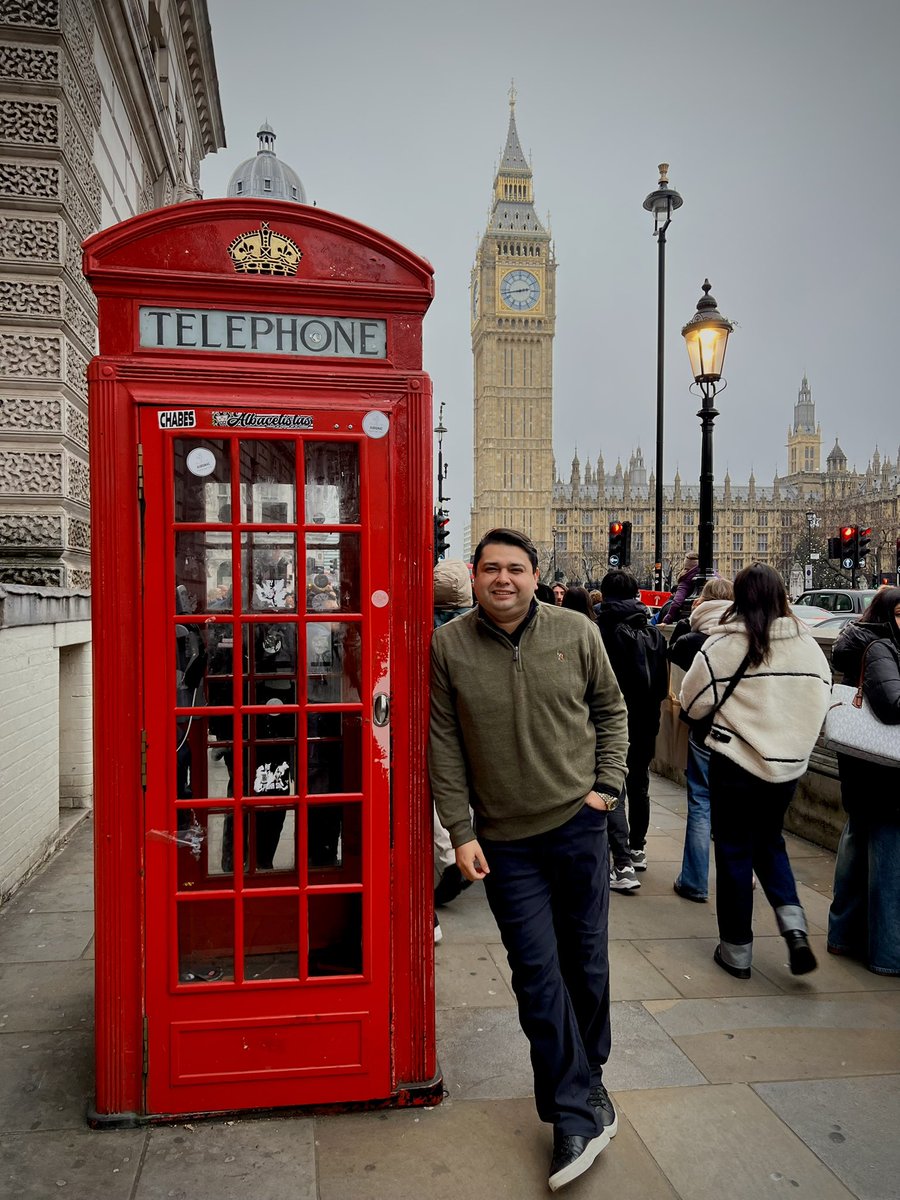 Gjoamd's tweet image. Londres , Inglaterra 🏴󠁧󠁢󠁥󠁮󠁧󠁿 para fin de año 2K24 🎊🍾❤️