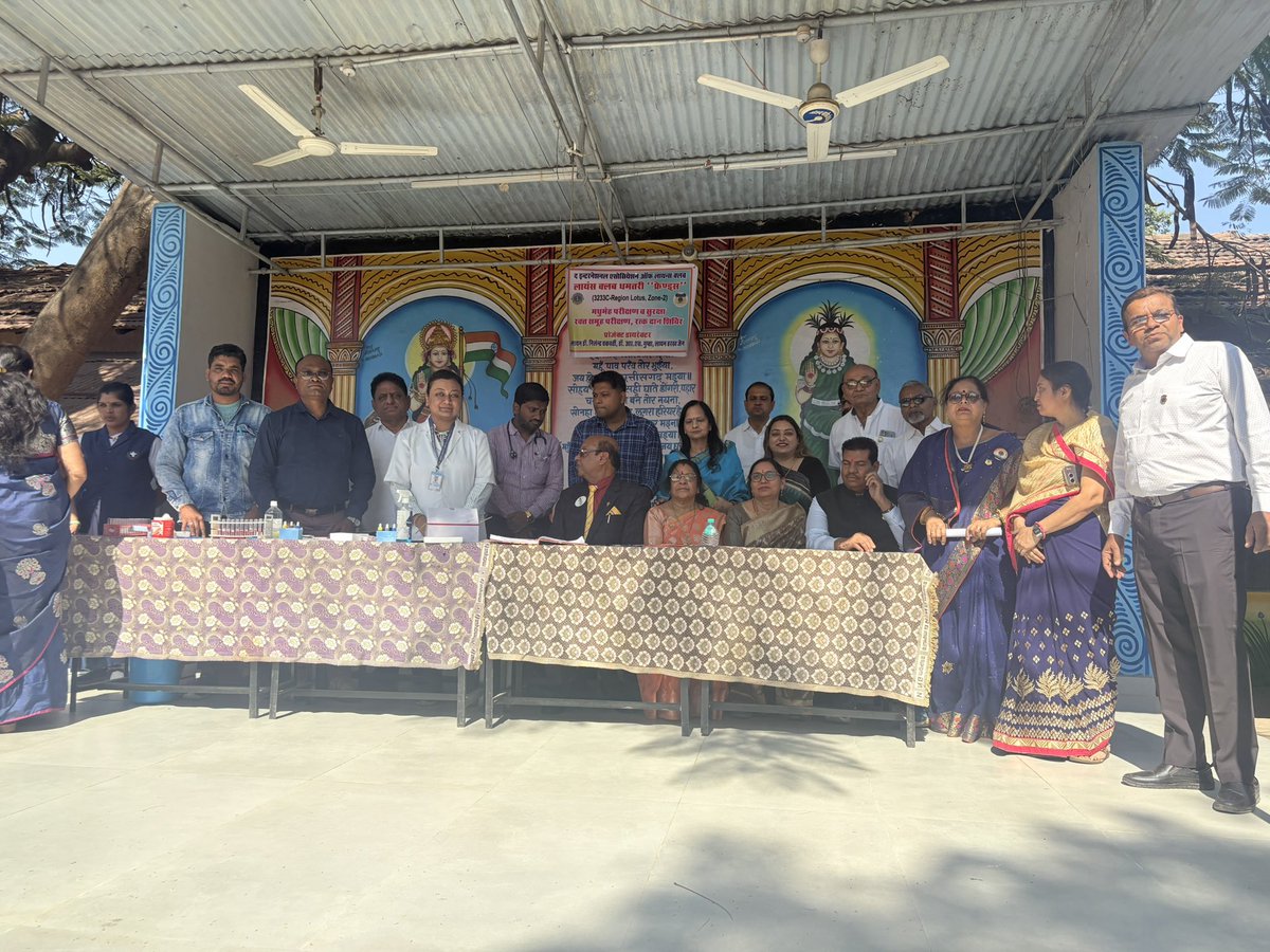PraptiSunny's tweet photo. Such an honour,received pin from district governor lions club on his visit 2our place.
lions club organised blood group and sickling  test camp at govt girls school and also health awareness programme 
#servicetohumanity #HumanityFirst @LionsClubsIndia @lionsclubs @IndianRedCross https://t.co/skTCeRbVb1