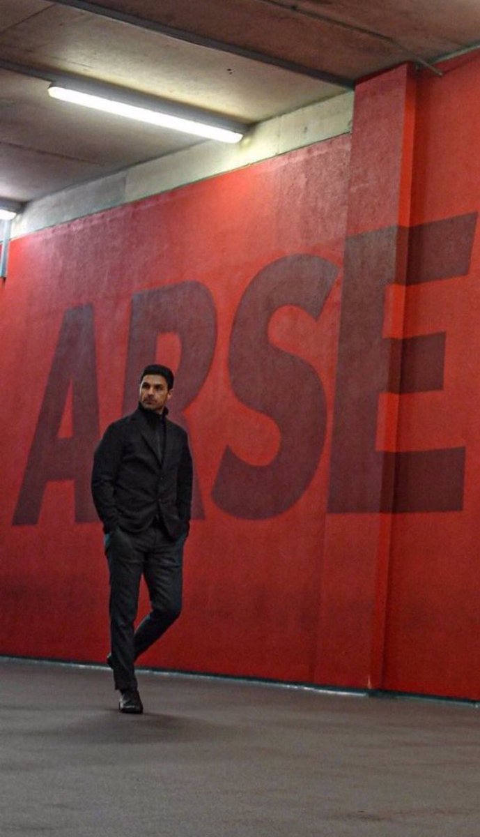 The most perfectly timed photo doesn’t exist… 🤨