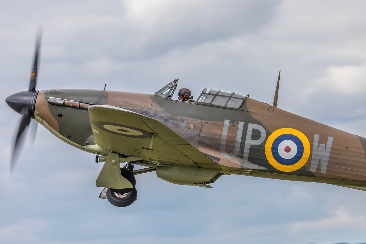 Altimeter Aviation Photography🇬🇧🇺🇦🇨🇦🇦🇺 (@shutterbugwgc) on Twitter photo James Brown brings up the undercarriage in the Hurricane Heritage Hawker Hurricane Mk. I R4118 at the Aero Legends Battle of Britain Airshow in July 2023…<a href="/HurricaneR4118/">Hurricane Heritage</a> <a href="/AeroLegendsUK/">Aero Legends</a> #hawkerhurricane #hawker #pegs #hurricaneheritage #warbirds #AvGeek James Brown brings up the undercarriage in the Hurricane Heritage Hawker Hurricane Mk. I R4118 at the Aero Legends Battle of Britain Airshow in July 2023…<a href="/HurricaneR4118/">Hurricane Heritage</a> <a href="/AeroLegendsUK/">Aero Legends</a> #hawkerhurricane #hawker #pegs #hurricaneheritage #warbirds #AvGeek