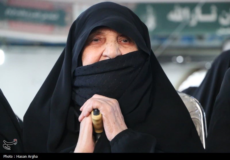Bahar136966's tweet photo. مادران قهرمان‌پرور در حقیقت با شجاعت تمام و در عین عزت و عظمت سعی کردند تا بهترین فرزندان و نسلی را تربیت کرده و در طول 47 سال گذشته آنها را در مبارزات مختلف انقلابی، جنگ تحمیلی، دفاع از حرم و دفاع از کشور تقدیم کنند.
#مادران_قهرمان_پرور
#ام_البنین_بجنورد https://t.co/NOjXVTjLnm