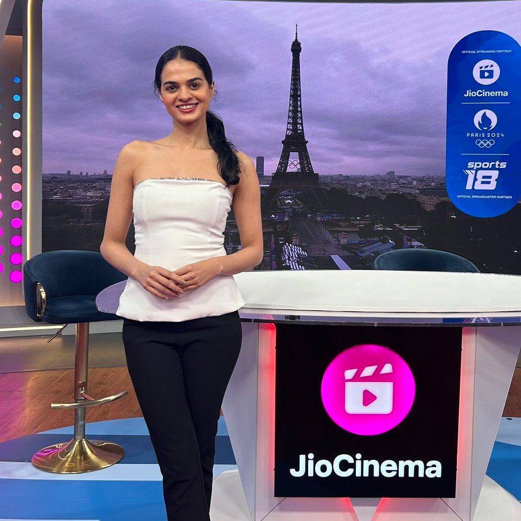 OnTheQueenside's tweet image. Congrats to the 2024 Commentator of the Year: Tania Sachdev!! 🥳🎉👏

Tania is Commentator of the Year for the 3rd year in a row! She transcended chess commentary altogether by also becoming a presenter for the Paris Olympics! 🤯

📷: via T Sachdev
#chess #ChessYearAwards