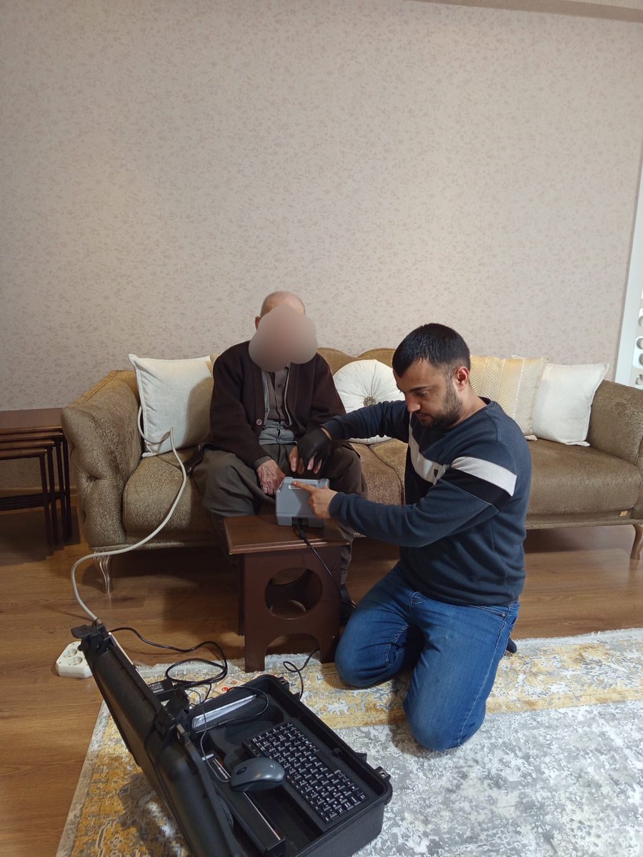 Gönül projemiz #AdresteNüfusHizmeti kapsamında Müdürlüğümüze gelemeyecek durumdaki büyüklerimizi ziyaret ederek kimlik kartı başvurularını ikametlerinde almaya devam ediyoruz.

<a href="/TCNufus/">Nüfus ve Vatandaşlık İşleri Genel Müdürlüğü</a>
<a href="/Yunus__ATAMAN/">Yunus ATAMAN</a> 
<a href="/yenisehirkaym21/">Diyarbakır-T.C.Yenişehir Kaymakamlığı</a> 
<a href="/cagriavci_/">ÇAĞRI AVCI</a> 
<a href="/diyarbakir_nvi/">Diyarbakır İl Nüfus ve Vatandaşlık Müdürlüğü</a> 
#HayatınızınHerAnında