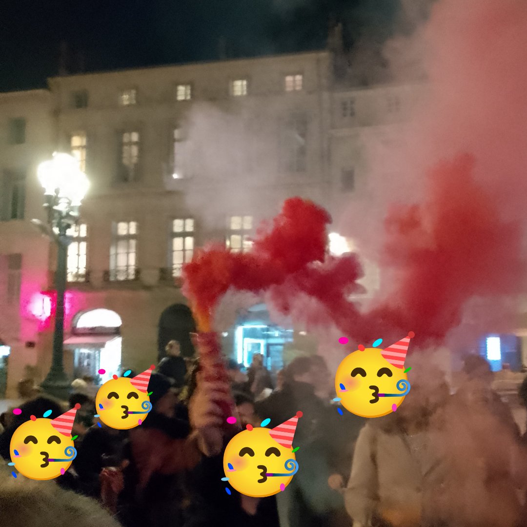 UCL_Mtp's tweet photo. Nous étions plus de 700 à défilé dans les rues de #Mtp pour célébrer la mort de #jeanmarielepen !
Un regroup festif et pop, qui a duré plsr h dans la ville.

Malgré la présence d'un group faf, les antifas se sont mobilisés et ont su les dégager.
Aucun blessé à déclarer https://t.co/Y3Hweqv3oB