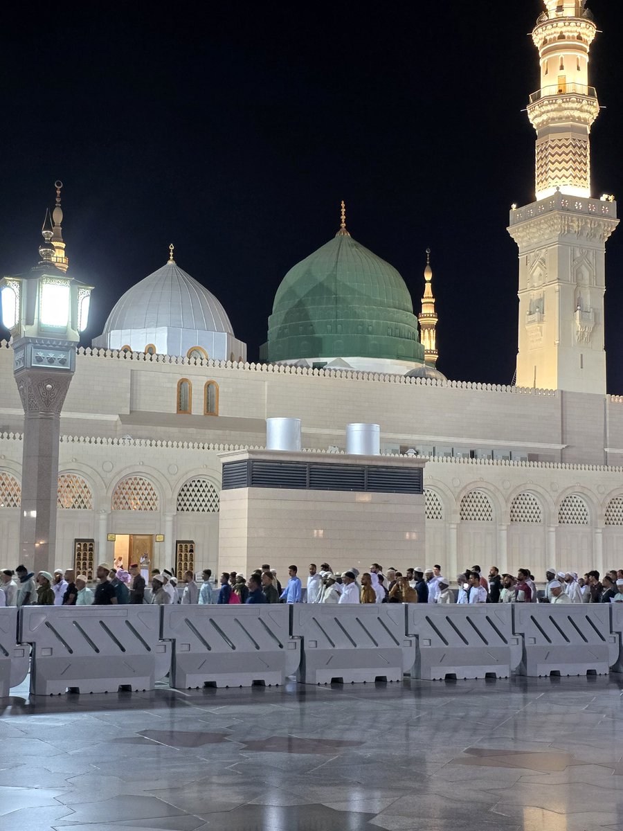 U__me's tweet photo. اٙللـَّهـُمَّ صـَلِِِّ وَسّـلٙـِّمْ وَبـَارِكْ  عـٙلـىِِ مُحـٙٙمّـدِِؐﷺ🤍 https://t.co/A5j8XVvtyx