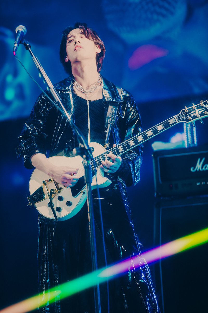 HFU_official's tweet photo. [📸] 1st FNC BAND KINGDOM in TAOYUAN

LIVE PHOTO - #HYUNYUL

#FNCBANDKINGDOM #HiFiUnicorn #ハイファイユニコーン #하이파이유니콘 #HFU #ハパユ #하파유 #ヒョンユル https://t.co/SuA0fqvfV6