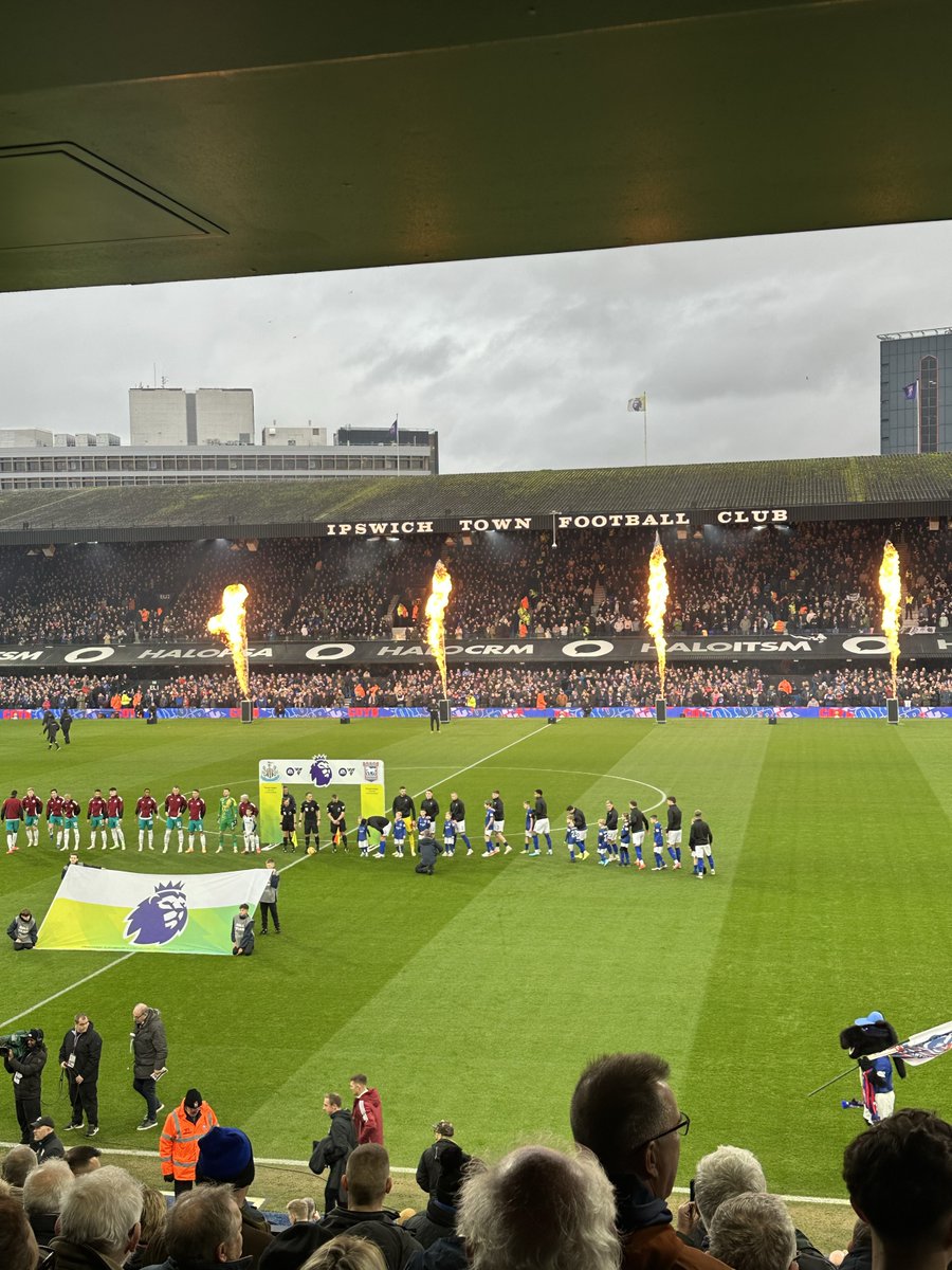 We're giving away 5 pairs of tickets to the Ipswich Town vs Bristol Rovers game on Sunday. Enjoy the game in style with full hospitality in Halo's exclusive box!

Head over to our LinkedIn to enter: bit.ly/3DP4tSP #ITFC #Ipswich