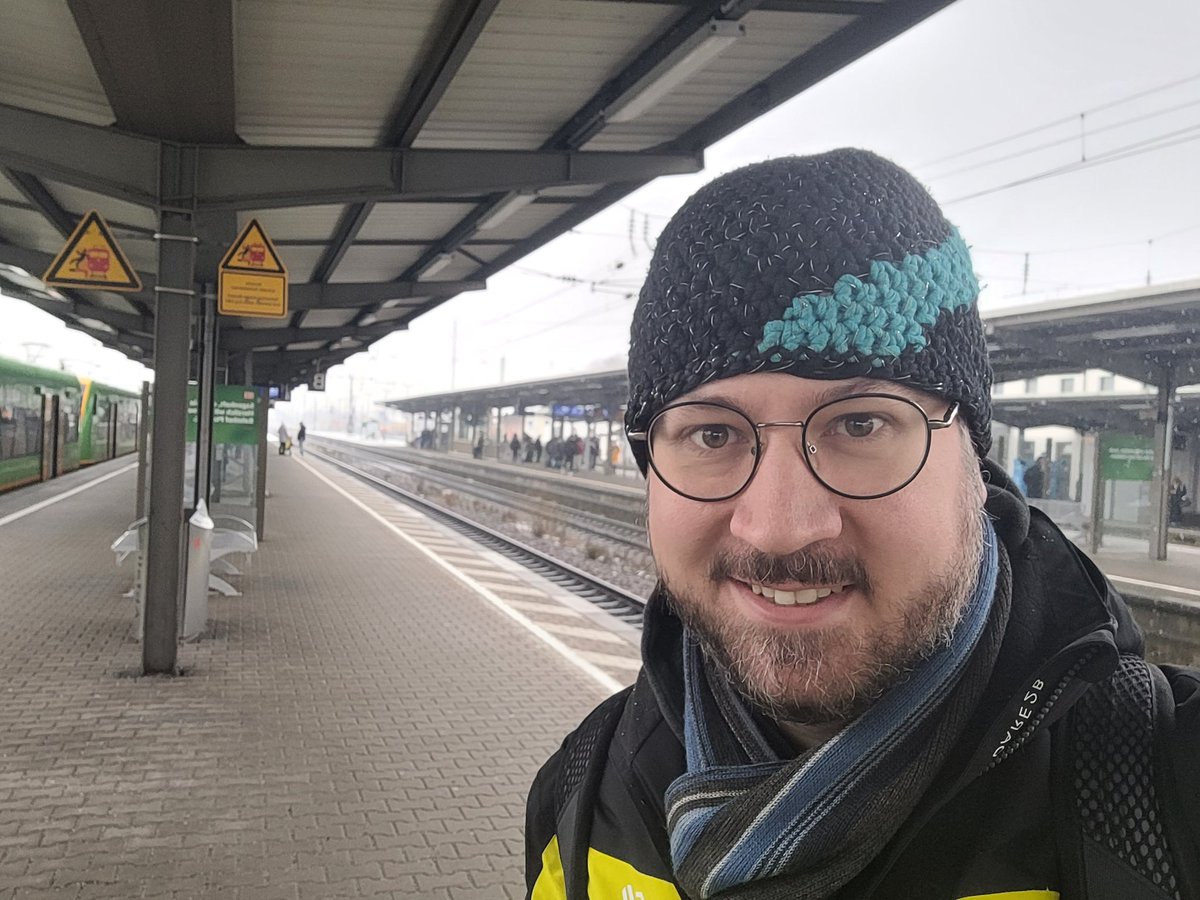 Vor 3 Tagen zurück von der dotalan und es geht direkt weiter aufs nächste LAN Event - die RaraLAN in Dortmund steht an! Lets go!😁😁