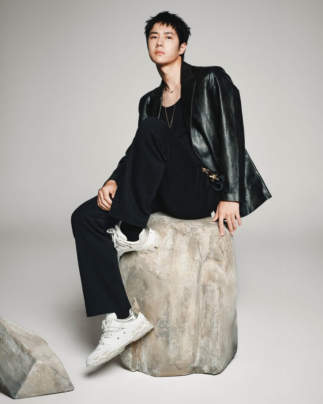 せきせいくうさん　専用　王一博 CF] 220713 Wang Yibo 王一博x Peacebird - YouTube