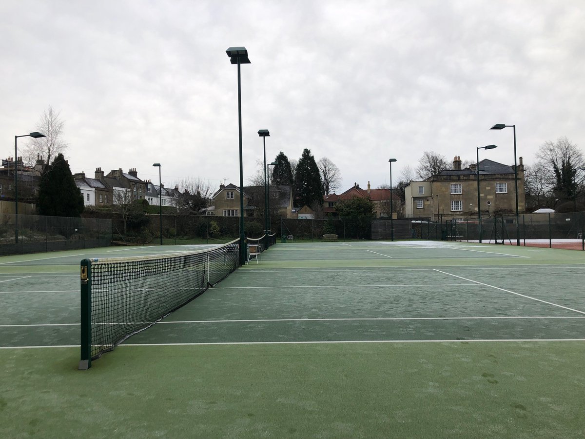 9am - Courts not playable due to ice and snow cover. Court 1 suitable for a knock up but icy at base line and play is at your own risk. Further update at 11am.