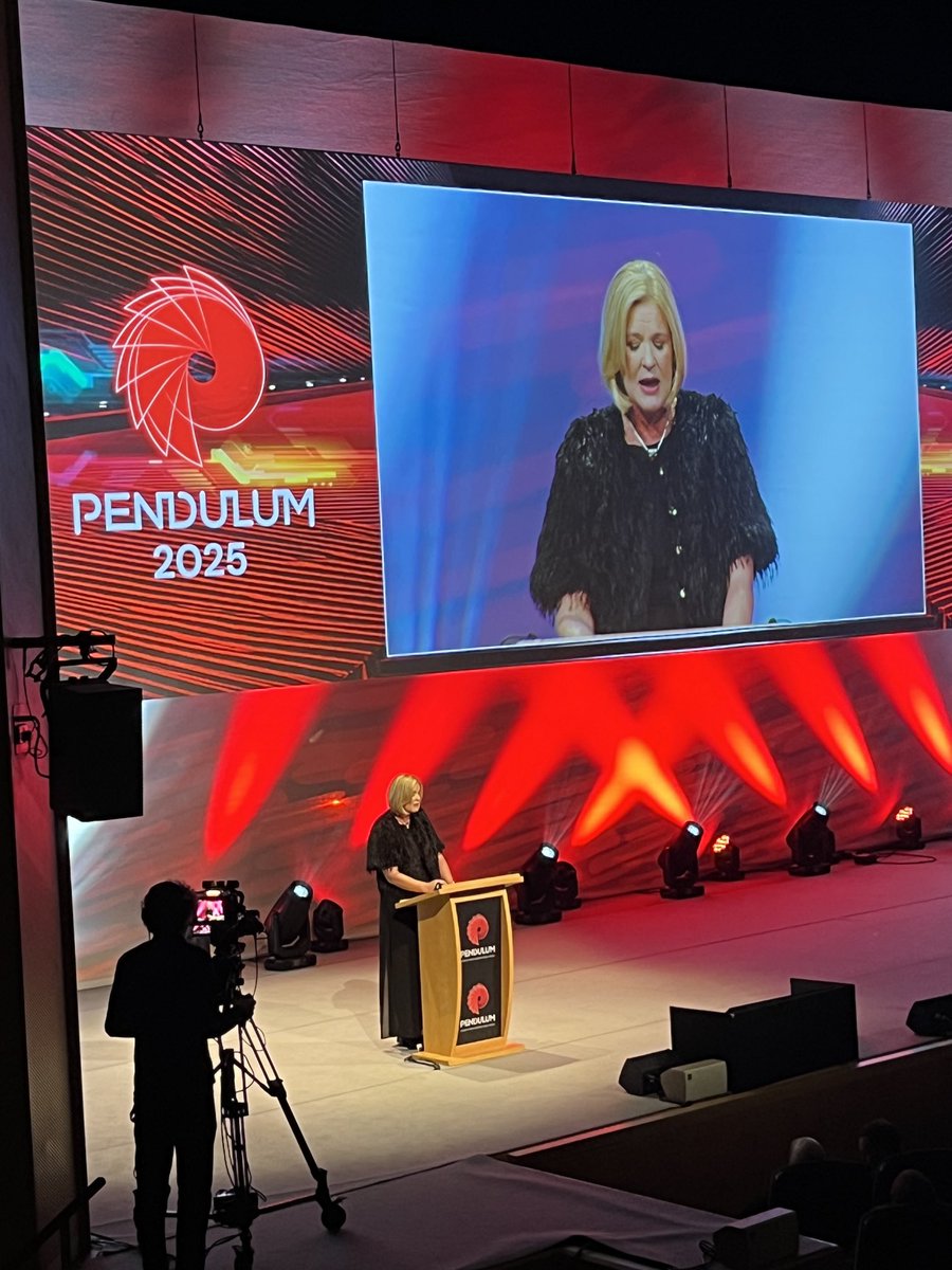 Great start to ⁦<a href="/PendulumSummit/">Pendulum Summit</a>⁩ ⁦<a href="/FrankieSheahan/">Frankie Sheahan</a>⁩ ⁦<a href="/MandyHickson/">Mandy</a>⁩