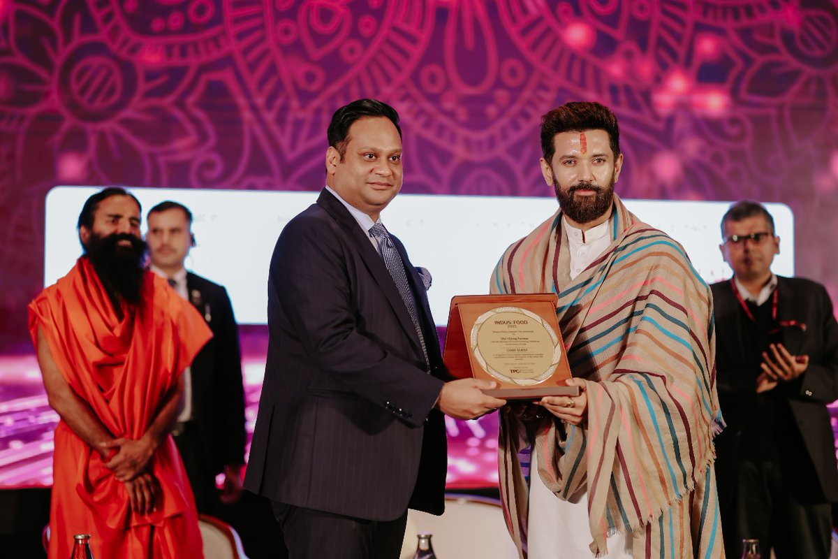 indusfoodshow's tweet image. The 8th Edition of #IndusFood 2025 has been officially inaugurated!
The grand ceremony was graced by:
· Shri Chirag Paswan, Hon’ble Minister of Food Processing Industries (Chief Guest)
· Baba Ramdev, Guest of Honour
#ProcessingForProsperity
@MOFPI_GOI @iChiragPaswan