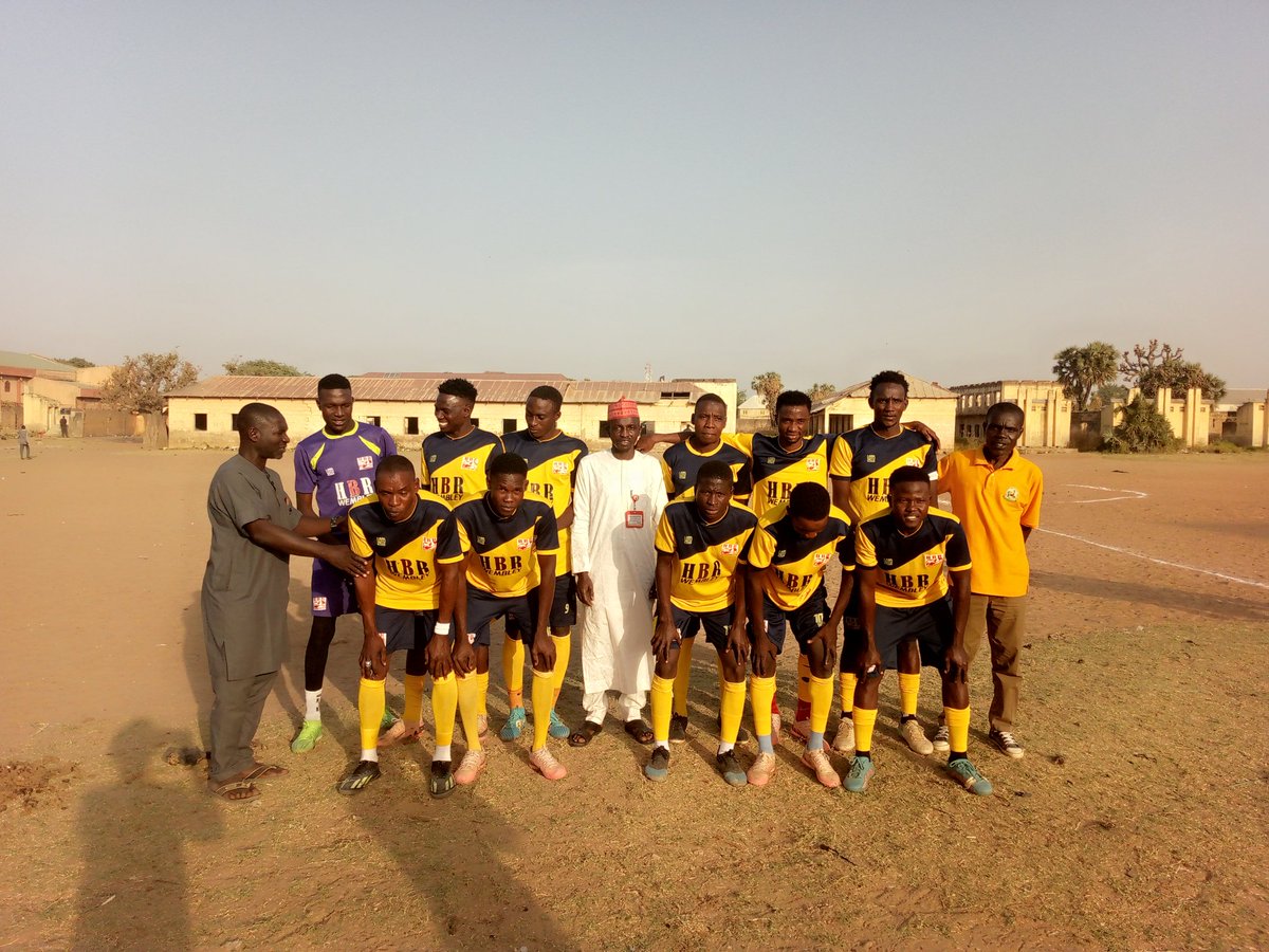 BASHIRULAB66020's tweet photo. ABBA NA KWANKWASO CUP KANO HIGHNESS Vs GAWUNA CITY https://t.co/GugpItTato