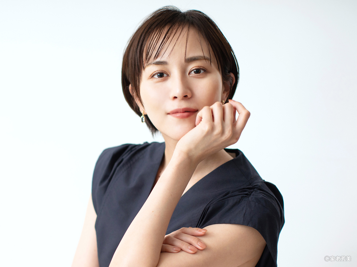 比嘉愛未 ：本日発売の雑誌「anan」に掲載されています。 是非