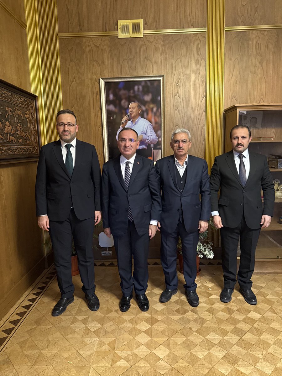 Mesleki Eğitim Çalıştayı hazırlıklarına devam etmekteyiz. TBMM İdare Amirimiz Sn ⁦<a href="/bybekirbozdag/">Bekir  Bozdağ</a>⁩ ‘a kabullerinden dolayı teşekkür ederim. #Meslekliselerimemleketmeselesi