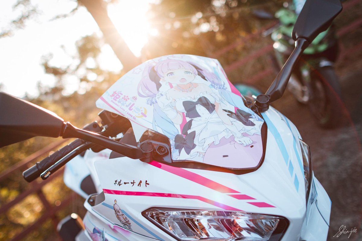 WhiteCat102489's tweet photo. 2023／10／14 
ホロライブ痛車集まり〜
いい写真撮ってくれてありがとう🙏 https://t.co/pXDORORzxL