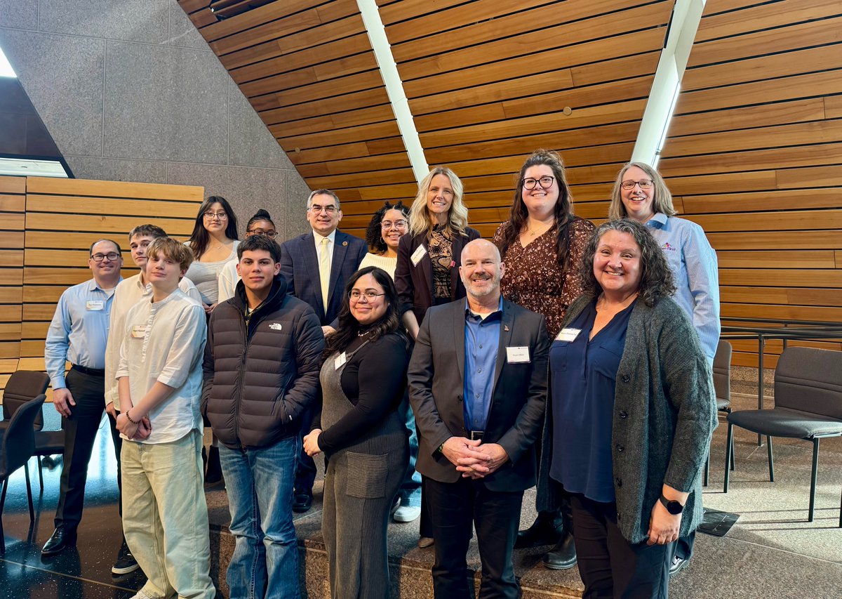Children1st_SLP's tweet photo. Last shots from a great morning at UofM, collaborating on youth mental wellness with colleagues from Education Partnerships around the state. And the amazing Dr. Michael Rodriguez! https://t.co/CHw9z5BtaG