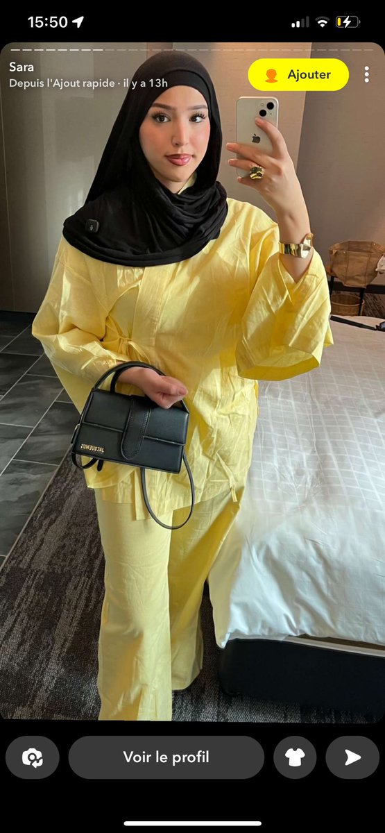 bsslucciani_'s tweet photo. Je sais pas vous mais moi elle je la voit partout partout sur tiktok sur insta sur snap meme si je change de compte c’est un djinn qui me suis ou quoi https://t.co/gPHDSXydH6