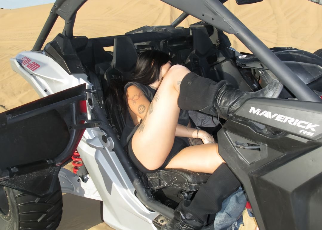 beabad00bee's tweet image. road trip wiv my luvr