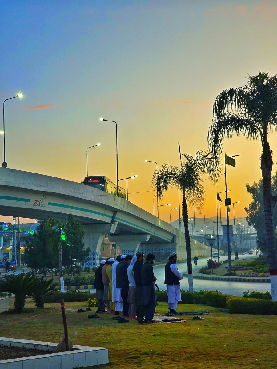 PeshawarX's tweet image. Phase 3 Chowk - Hayatabad Peshawar. 
#Peshawar #Hayatabad #PeshawarCity