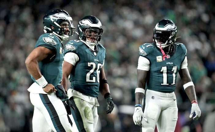 PhilaFanCentral's tweet image. 2K Saquon
Prime AJ
Prime DeVonta
Arguably our best O-line yet
The NFL’s #1 defense with elite talent on rookie deals
Years like this are rare, this is a golden opportunity, and windows close fast in the NFL
Super Bowl or bust. This team has to be the one to get it done 🦅