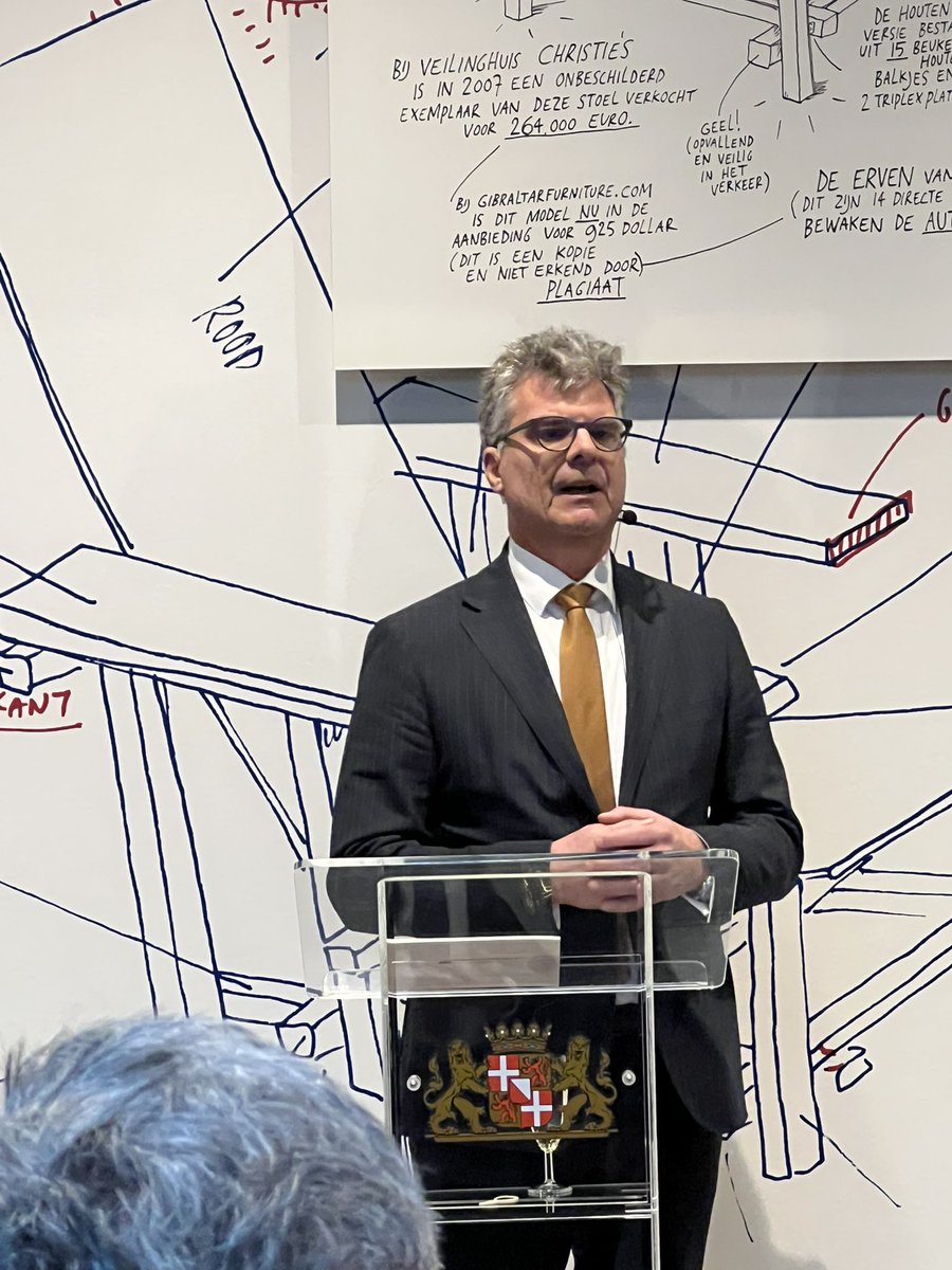 de Nieuwjaarsreceptie van de <a href="/ProvUtrecht/">Provincie Utrecht</a>  met een prachtig koor van Utrechtse jongeren. 
De provincie Utrecht bindt ons zei de commissaris van de Koning <a href="/HansOosters/">Hans Oosters</a> 
650 jaar provincie: Vier de toekomst!