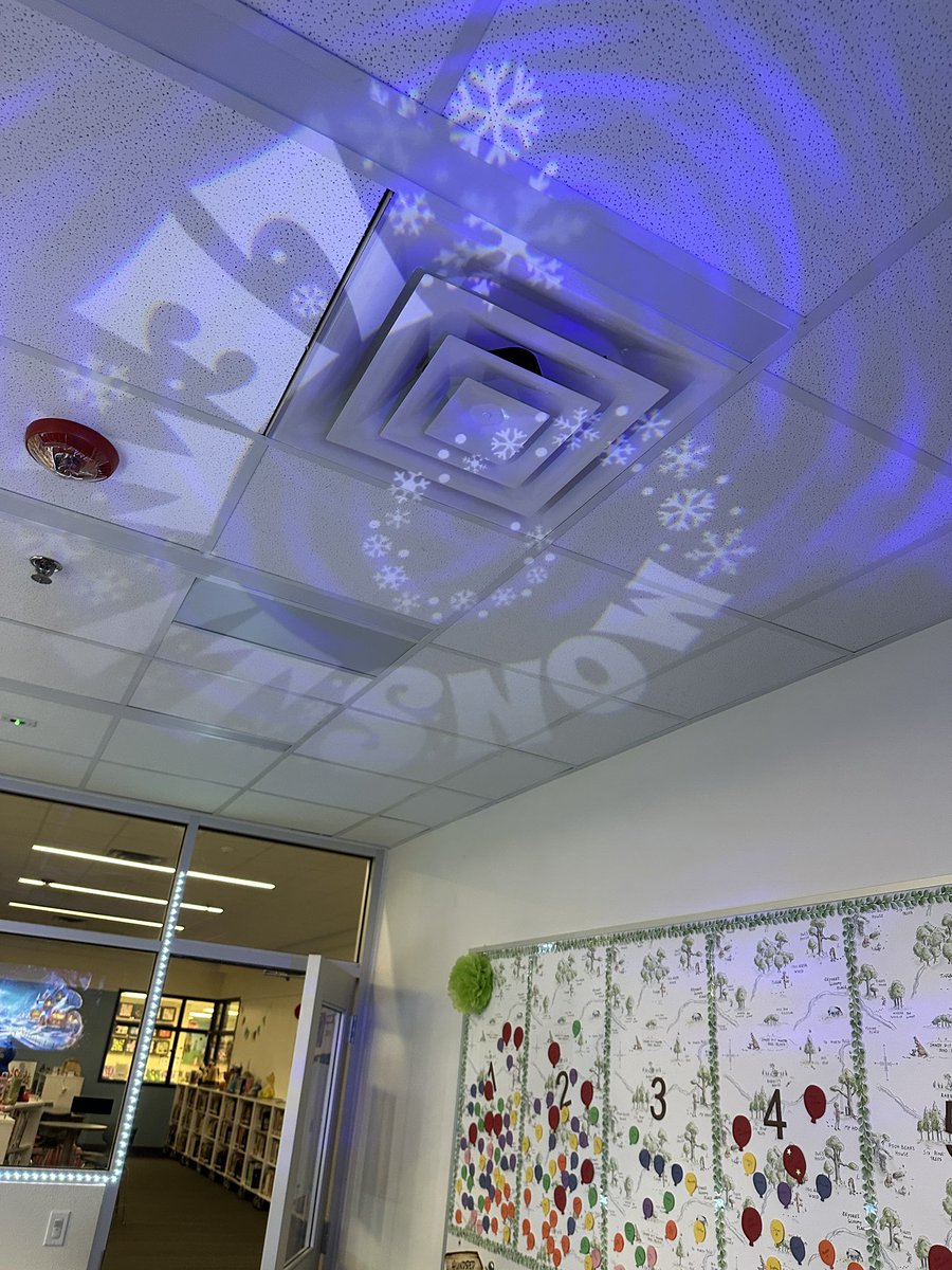 MrsSporrer's tweet image. Getting excited in the library for possible snow this week! #ExperienceSLE #gcisdlib